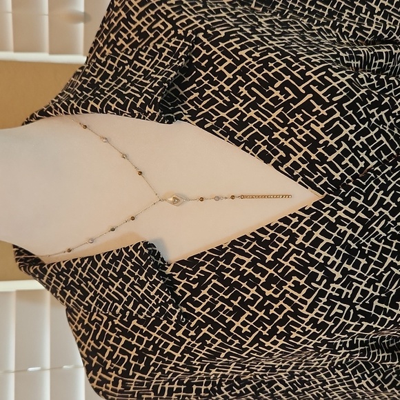 🎁Talbots Wrap Around Front Tie Blouse - size XL - Picture 4 of 12